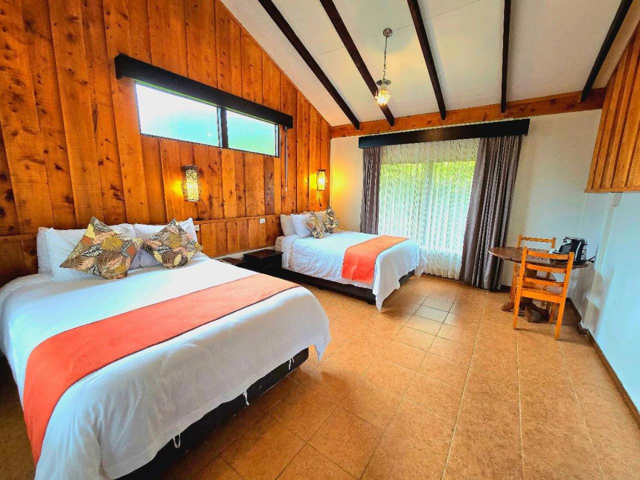 Hotel De Montana Suria ซาน เจราร์โด  เด โดตา ห้อง รูปภาพ